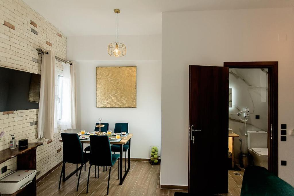 Deluxe Town Hall Square Flat In Historical Center 2 Corfu  Eksteriør billede